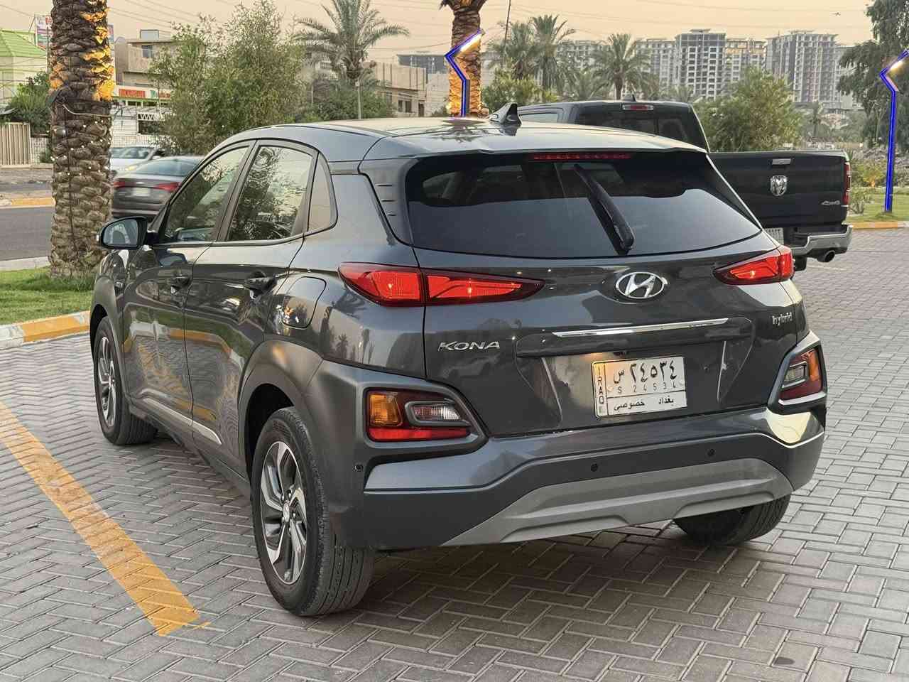 السلام عليكم
هونداي كونا 
موديل 2021 
ماشيه 125 
هايبرد محرك 1600 
مواصفات 
شاشه 
كأمره 
حساس 
رادار 
نظام تتبع 
بيها فقط بارد بالجاملغ والبنيد باب الصدر تبدل وصبغ
مكانها بغداد حي الجهاد 
السعر 120$

رقمي ***********
