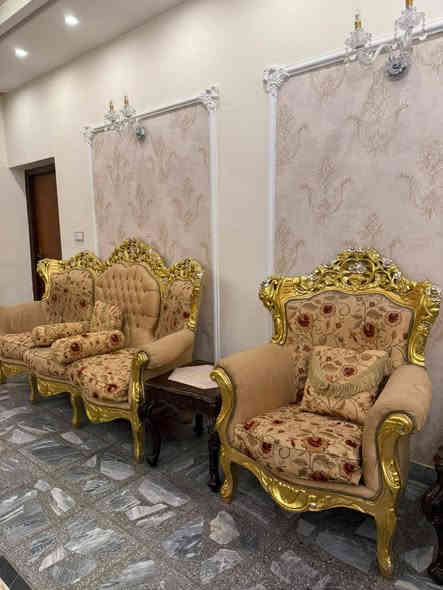 تخم زان مصري دمياطي 10مقاعد مع طبله وسطيه مرمر طببعي مكاني البياع حي التراث شراي اتصل
***********
