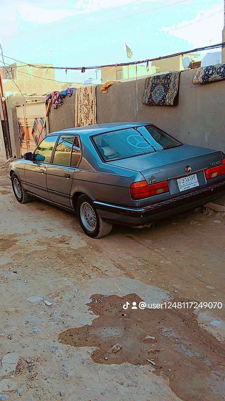 السلام عليكم بي ام لبيع موديل 92محرك 730سيارة احلى من الصورة ***********
