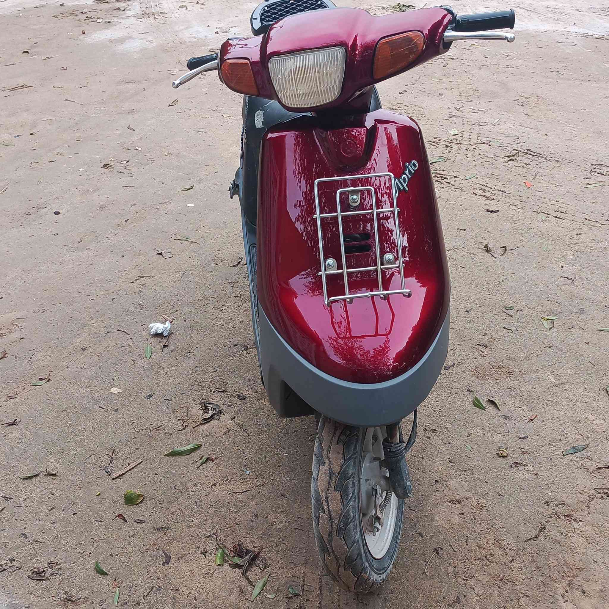 السلام عليكم اخوان دراجه بطه موديل 99نظافه المحرك ازامط بي خوش تجي اشوفه ترضيك ياله او انت تقيم سعره مكاني كربلاء قضاء الحر الرياحي رقمي واتساب *********** رقم الاتصال ***********
