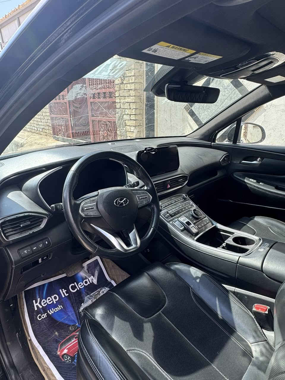 السلام عليكم
سنتافيا 2023 لمتد فول مواصفات عالاخير 
بيها 4قطع صبغ سعرها 180 
***********
