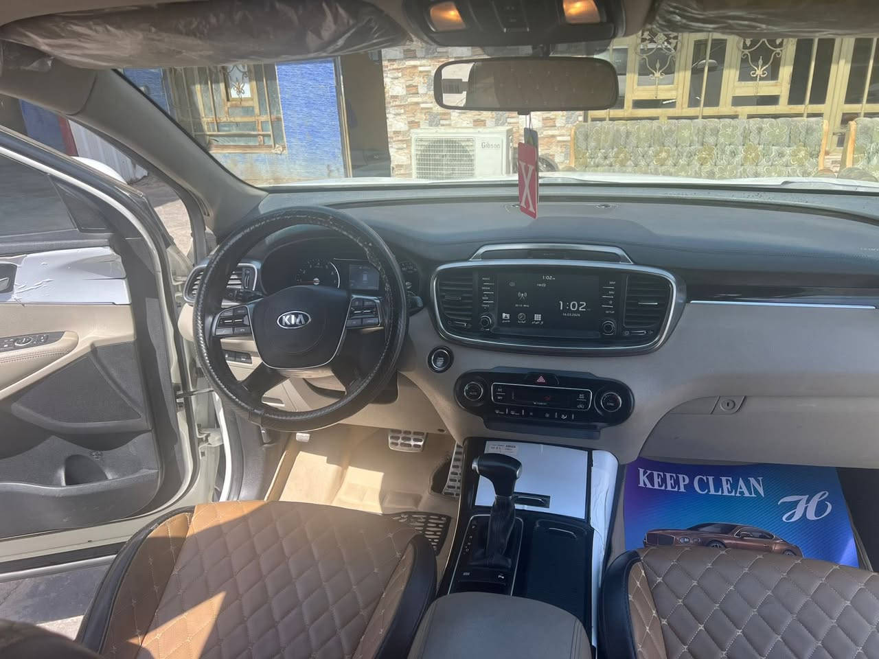 السلام عليكم للبيع فقط سورنتو خليجي بغداد موديل ٢٠٢٠ فول مواصفات عدا البنوراما ماشية ٥٨ بيها صبغ نصف باب السائق والجاملغ الأمامي الأيسر ومقدمة البنيد والباقي مكفول السعر ٢٣٠ مائتان وثلاثون ورقة السيارة بأسمي مكاني بغداد للتواصل على الرقم *********** السيارة جاهزة بدون اي نقص والتوفيق للجميع ٠
