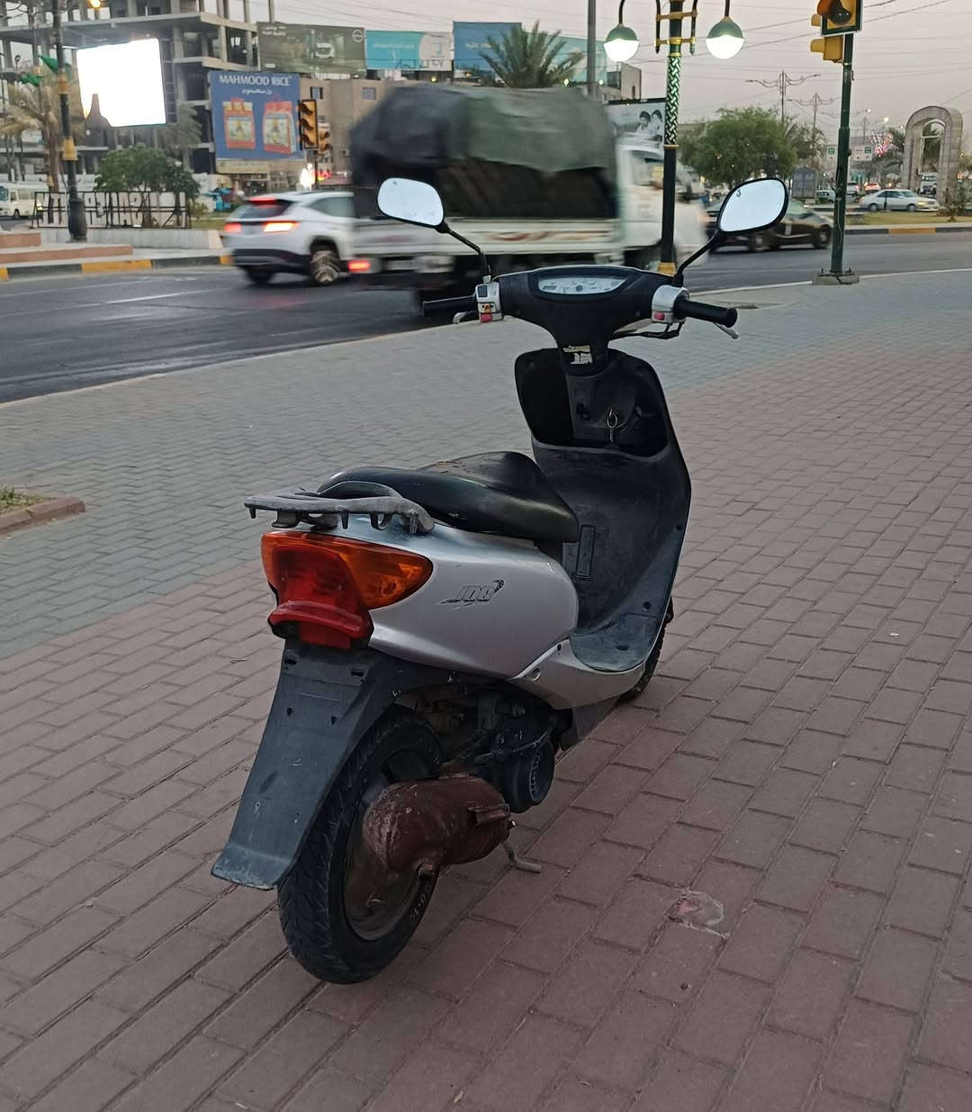 سلام عليكم  للبيع عصفوريه ياماها فحل بلاديه مكينته وسلف وهندر بيه شلعه معدل ع فحص السعر 350 السكن بغداد البنوك شراي يخابرني واشكراا ***********
