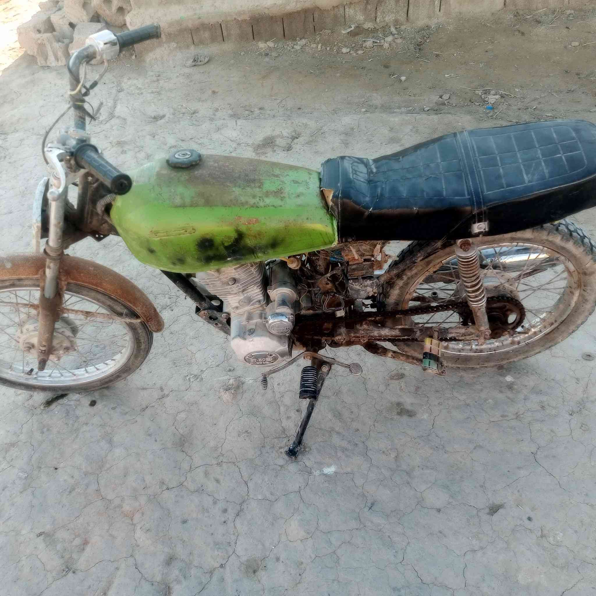 السلام عليكم دراجه كلك للبيع ب150وبيه مجال بيه مكينه 5كير الاستفسار ‏‪***********‬‏
