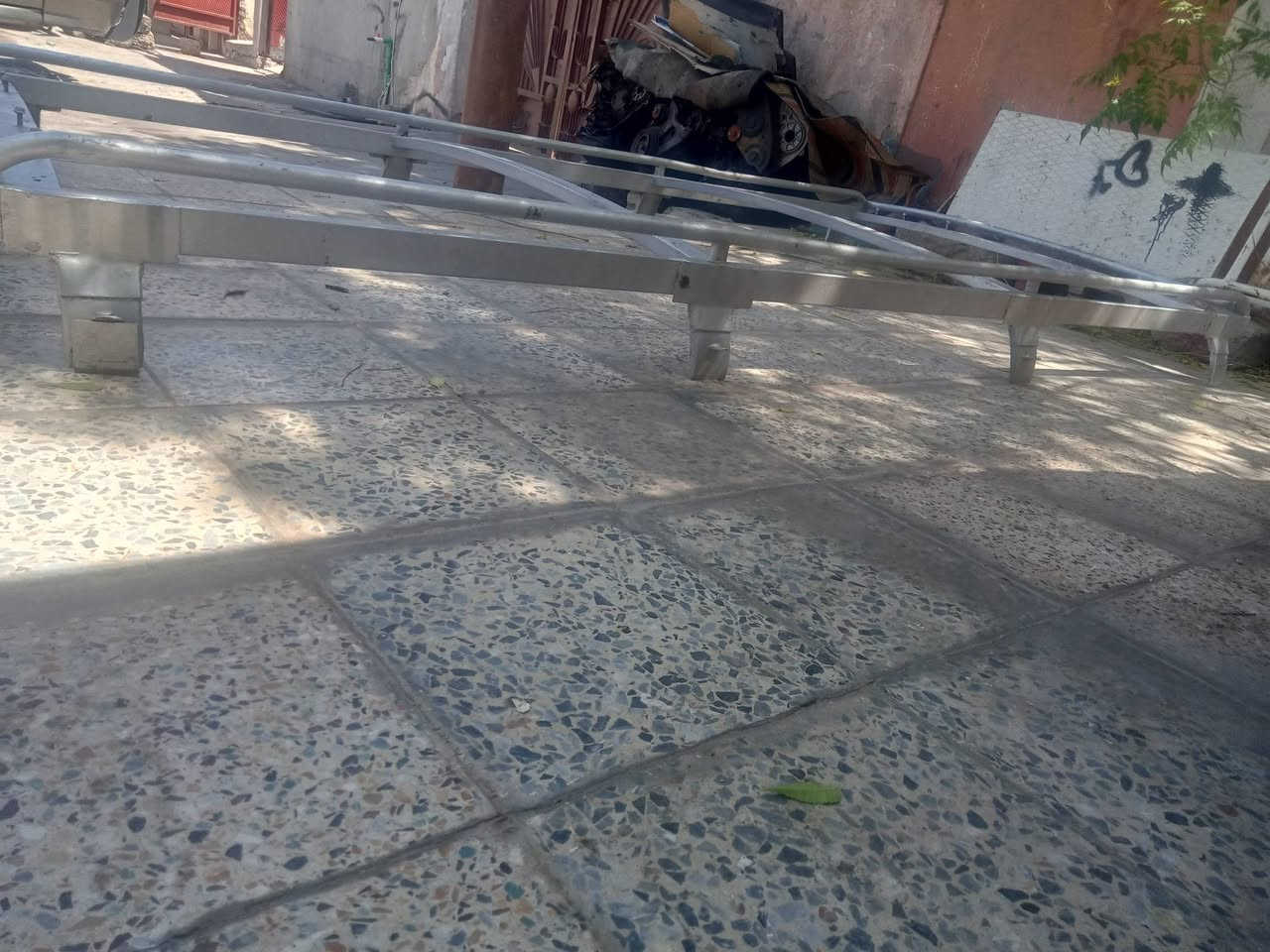 سيباي ا مال بسته بيها خشب السعر 75 سبايدر السعر 40*************
