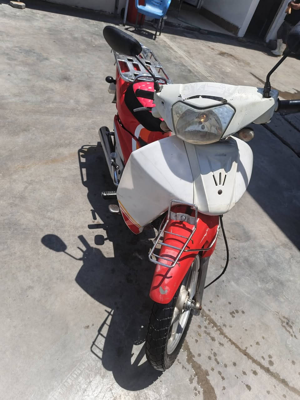 سرفيز كامل مكمل البيع 
بس باتري ضعيف 
650وبي مجال
***********
