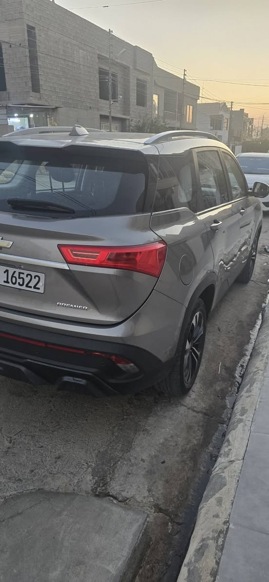 للبيع سيارة Chevrolet Captiva – فئة Premier
الموديل: 2023
الفئة: Premier (مواصفات كاملة)
المحرك: 1.5 لتر تيربو – 4 سلندر
عدد المقاعد: 7 ركاب
ناقل الحركة: أوتوماتيك
الممشى: 38,000 كم فقط
وارد: شركة المنصور
الحالة: بدون صبغ وبدون حوادث (كلين جداً)
الموقع: أربيل
السعر 150$
للاستفسار يرجى الاتصال أو واتساب/***********
