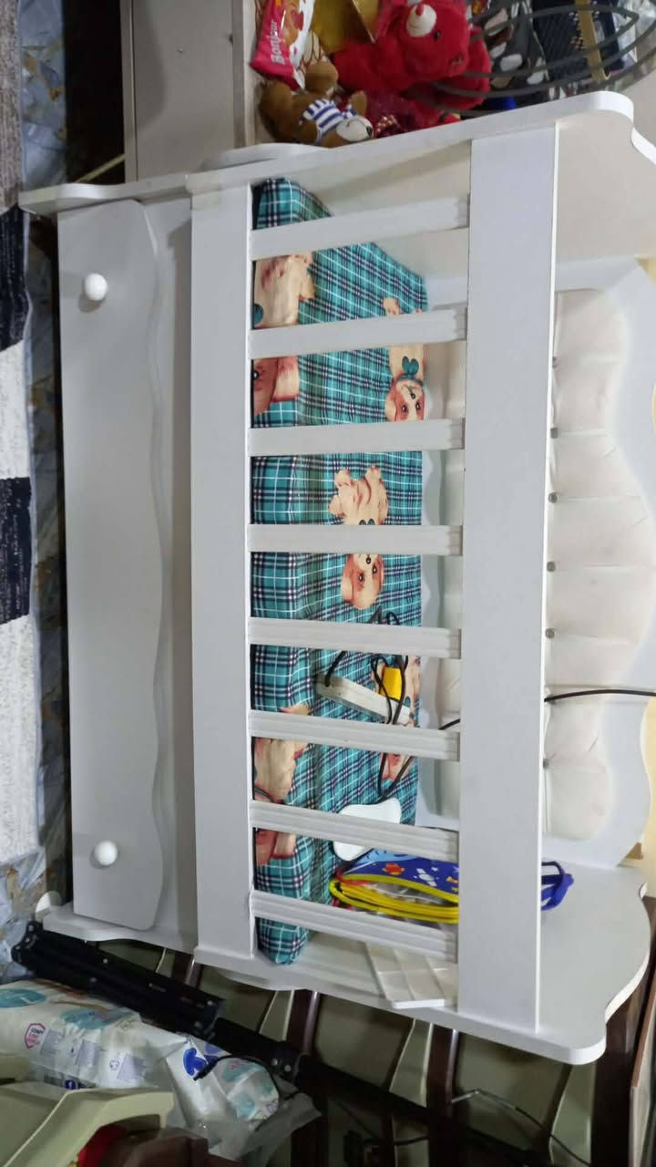 سرير طفل هزاز لون مستخدم شهر واحد بس اشتريته بدون دوشك ونامسويه ب125 ابيعه مع ملحقاته ب 85 قفل


**إذا كنت صاحب هذا الإعلان وتريد حذفه لأي سبب، رجاءا أرسل رسالة إلى الدعم الفني**