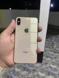 ايفون Xs Max • ايفون • Xs Max • ذاكرة 64 • بطارية 75 • ايفون مستعمل • ...