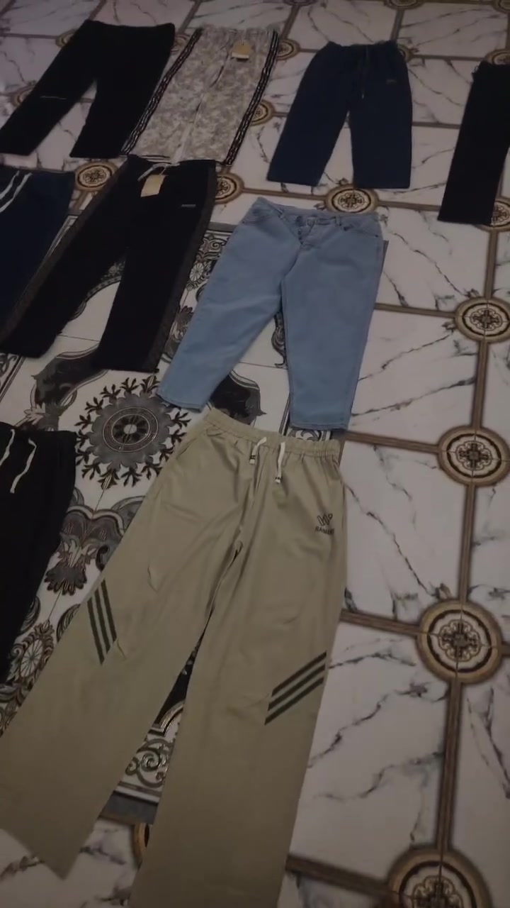 السلام عليكم شلعه ملابس تشيرتات وبناطير وبجايم


**إذا كنت صاحب هذا الإعلان وتريد حذفه لأي سبب، رجاءا أرسل رسالة إلى الدعم الفني**
