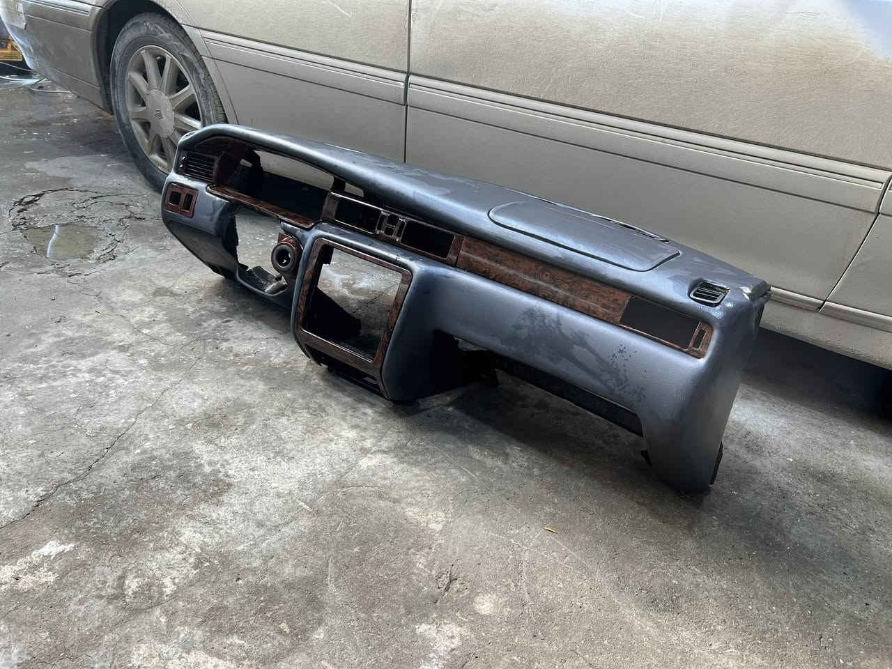 دشبول راس الثور للبيع   يرهم تكم او فلات  اخو الجديد نضافه 90 ‎%‎ مكان نجف. سعر مع الصاجات 250  وبيه مجال    تجي تشوفه  ما عجبك عوفه    رقم . *********** ملاحضه اي كسر ما بيه
