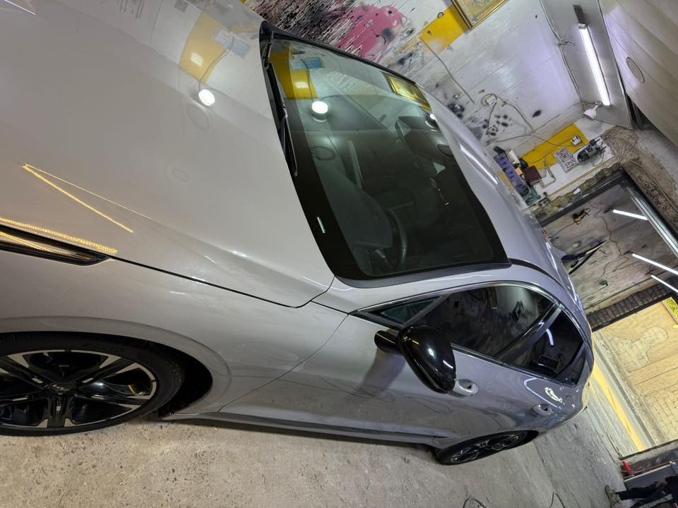 السلام عليكم للبيع فقط كي 5 لون سمنتي موديل 2024فول عدا فتحه حادث موضوع بالصور تبديل ابواب لون بدون صبغ بيه تعديل بارد بالقمار وتعديل وصبغ بالدوسه بجم كبس بدون رقم السعر 168$$ مكان السياره اليرموك للاستفسار ***********
