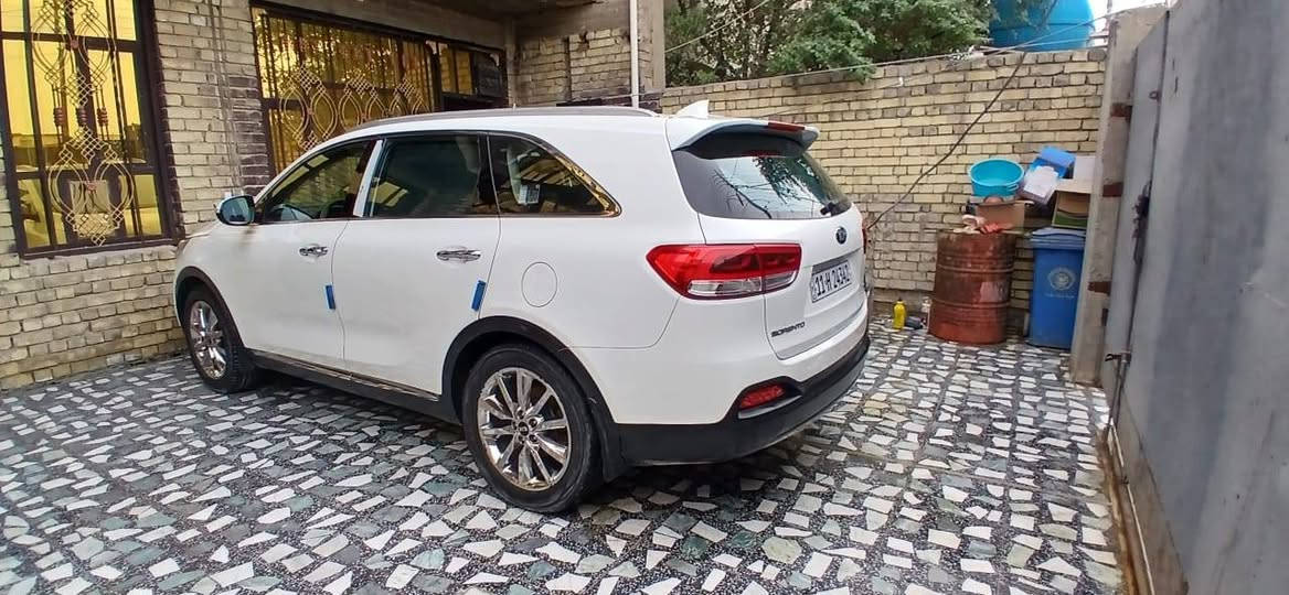 السلام عليكم
سياره سورنتو  للبيع موديل 2018
كفاله عامه
فول مواصفات عدا الفور ويل
السعر 245 ورقه
موبايل ***********
