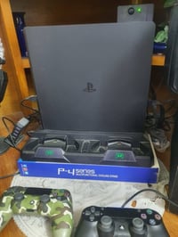 بلي 4سلم مهكر مستخدم شي قليل للبيع رقم الهاتف  07813452501