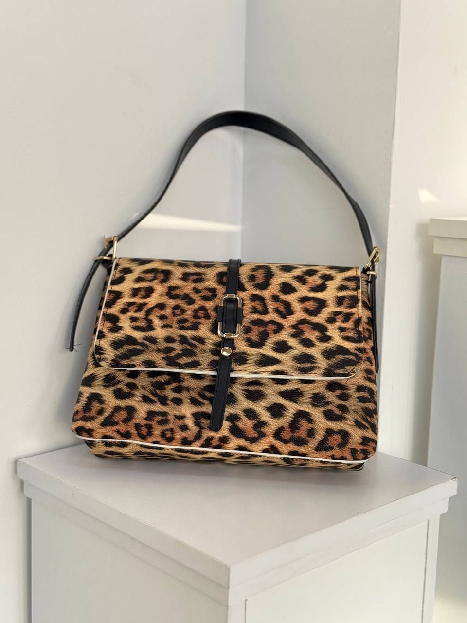 ب١٠ فقط


**إذا كنت صاحب هذا الإعلان وتريد حذفه لأي سبب، رجاءا أرسل رسالة إلى الدعم الفني**