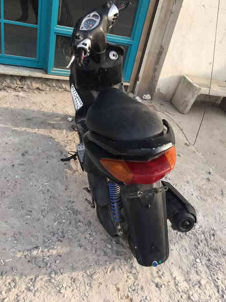 سلام عليكم دراجه سكنس نثيه 110 للبيع ب450 وبيهه مجال *********** عنواني بغداد المشتل
