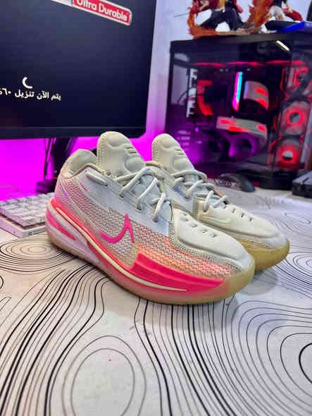 سلام عليكم نايك زوم اصلي  ڤيتنامي شرط ادك الباركود يطلعلك بلموقع ونفس القطعه نضافة مية بل مية وكاله اذا مو وكاله مرجوع يجي بي فتحات تهويه والطركه تجي جلاتين مناسب للصلات للجم قياس 43 طول قدم 27.5 ميلبس أكثر 
###القطعه مستخدمه نضافتهة مية بل مية زلغة مابيهة 
السعر 30 آلف قفل مع توصيل تصير 35 رجائاً 💜💜
عندي مشكله بل خاص راسلني واتساب او علق وأني اطبلك ***********
