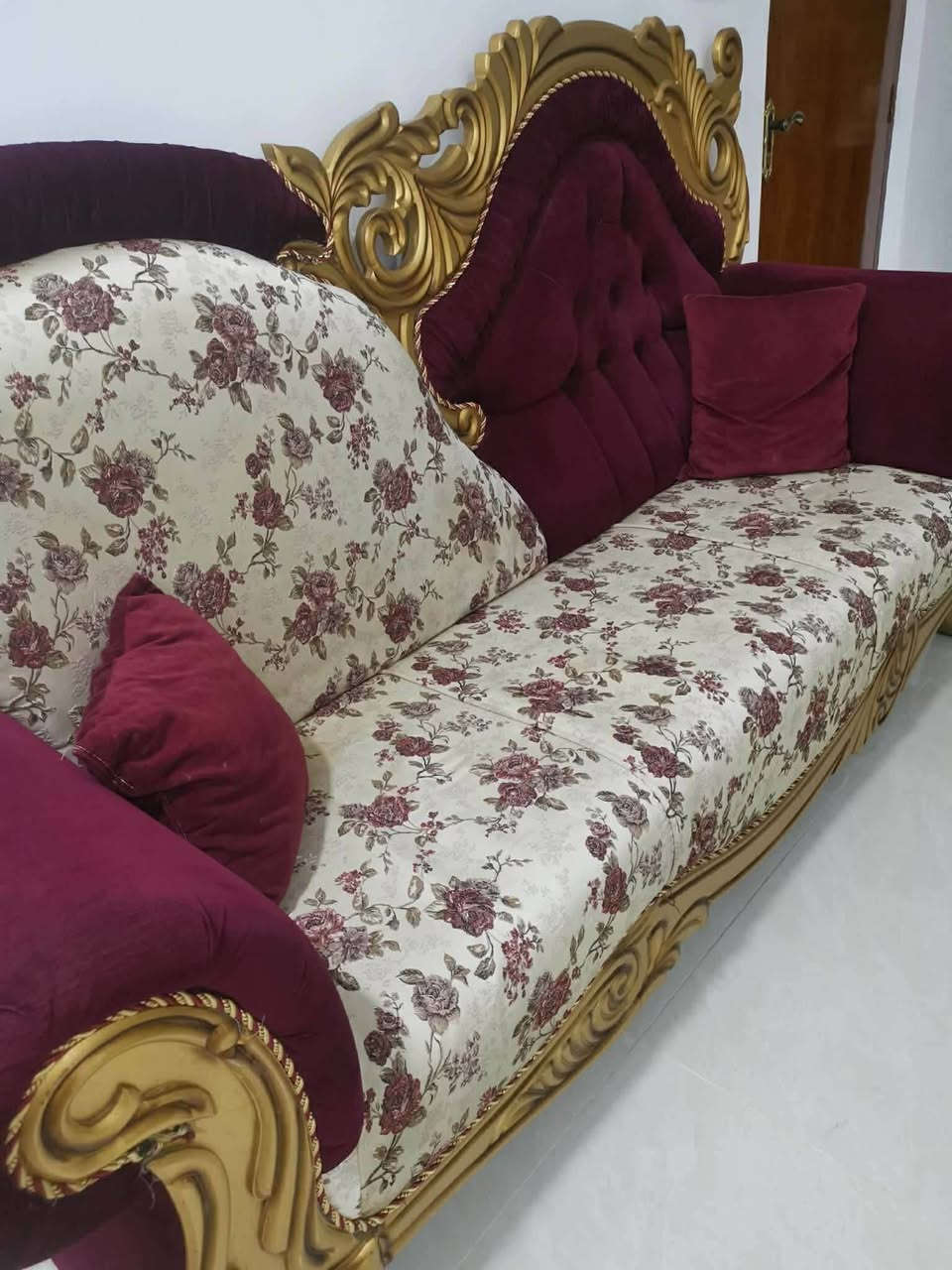 تخم ملكي للبيع ١٠مقاعد كلش نضيف سعره ٥٠٠وبي مجال


**إذا كنت صاحب هذا الإعلان وتريد حذفه لأي سبب، رجاءا أرسل رسالة إلى الدعم الفني**