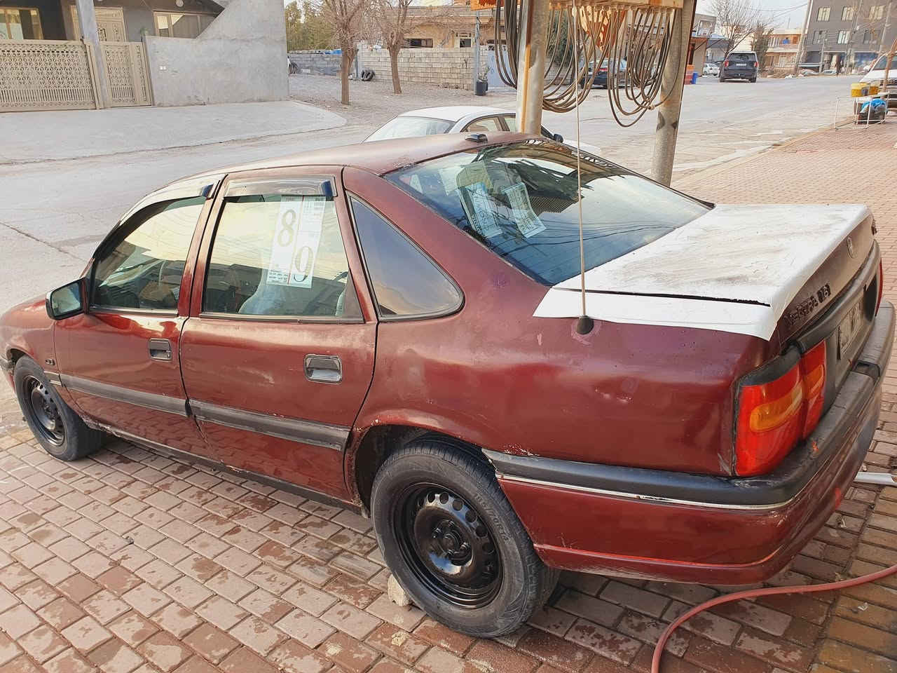 سەرتا بە ناوی خوا
ئۆپڵ ڤیکترا 1990
ئاڕم پلاسیک سلیمانی بەشەرت 
مەکینە 16 
گیرو مەکینە بە شەرت 
دەعمو لیدراوی نییە 
بۆیاخی زۆر کەمە 
کامل جامو گەرمیو فلچەی مەزبوتە 
کامل گیچو ناو داشبۆڵی ئیش ئەکات 
کامل کارەبای مەزبوتە 
سعری 20 وەرەقەو مجال برایانە 
***********
***********
