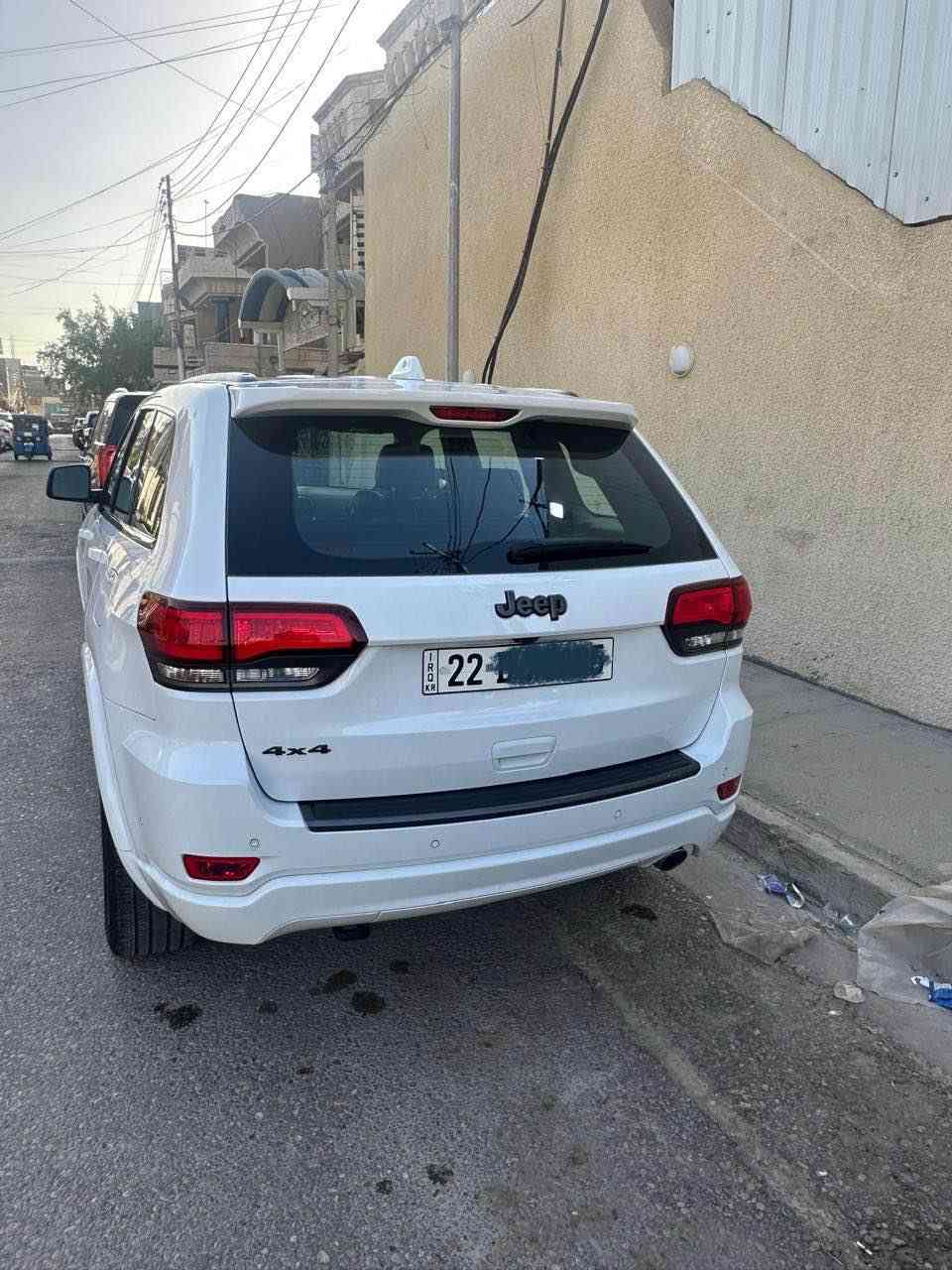 جيب لاريدو كراند شيروك2021
مواصفات
1-رادار امامي خلفي
2-حساسات امامي خلفي 
3-مرأه شفط
4-تحديد سرعه
5-كشن تبريد -تدفئة 
6-بانوراما على طول القماره 
7-ويل كب نفس شباك امامي 
الرقم أربيل باسمي 
الرقم ***********علي الكعبي بغداد, العراق
