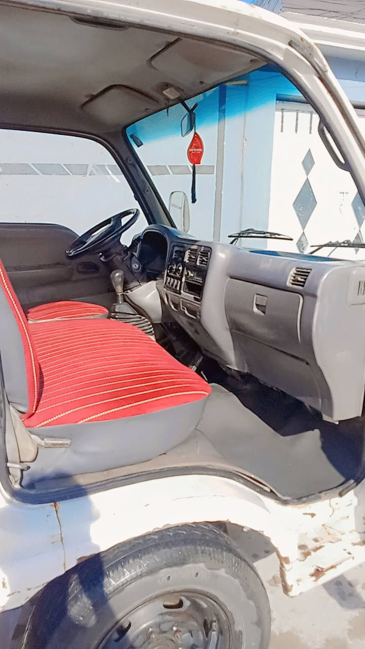 كيه فونتيره رقم صلاح الدين  اجنبي سنويه بسمي 29 السعر 55 *********** موديل 1999
