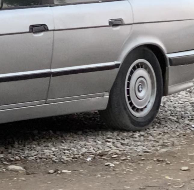 ئەم چوار ویلە عادیە بۆگۆڕینەوە لەگەڵ حەسیری  باقیش ئەدەمەوە بەشتێک بەدڵم بێت


**إذا كنت صاحب هذا الإعلان وتريد حذفه لأي سبب، رجاءا أرسل رسالة إلى الدعم الفني**