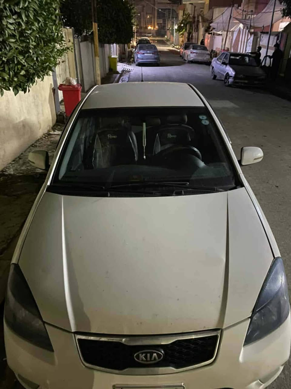 السلام عليكم ورحمة الله 
كيا ريو 2011 محرك 16 توماتيك جامات كهرب  كابون بانزين اني الشرعي السيارة هزه 2027
***********
