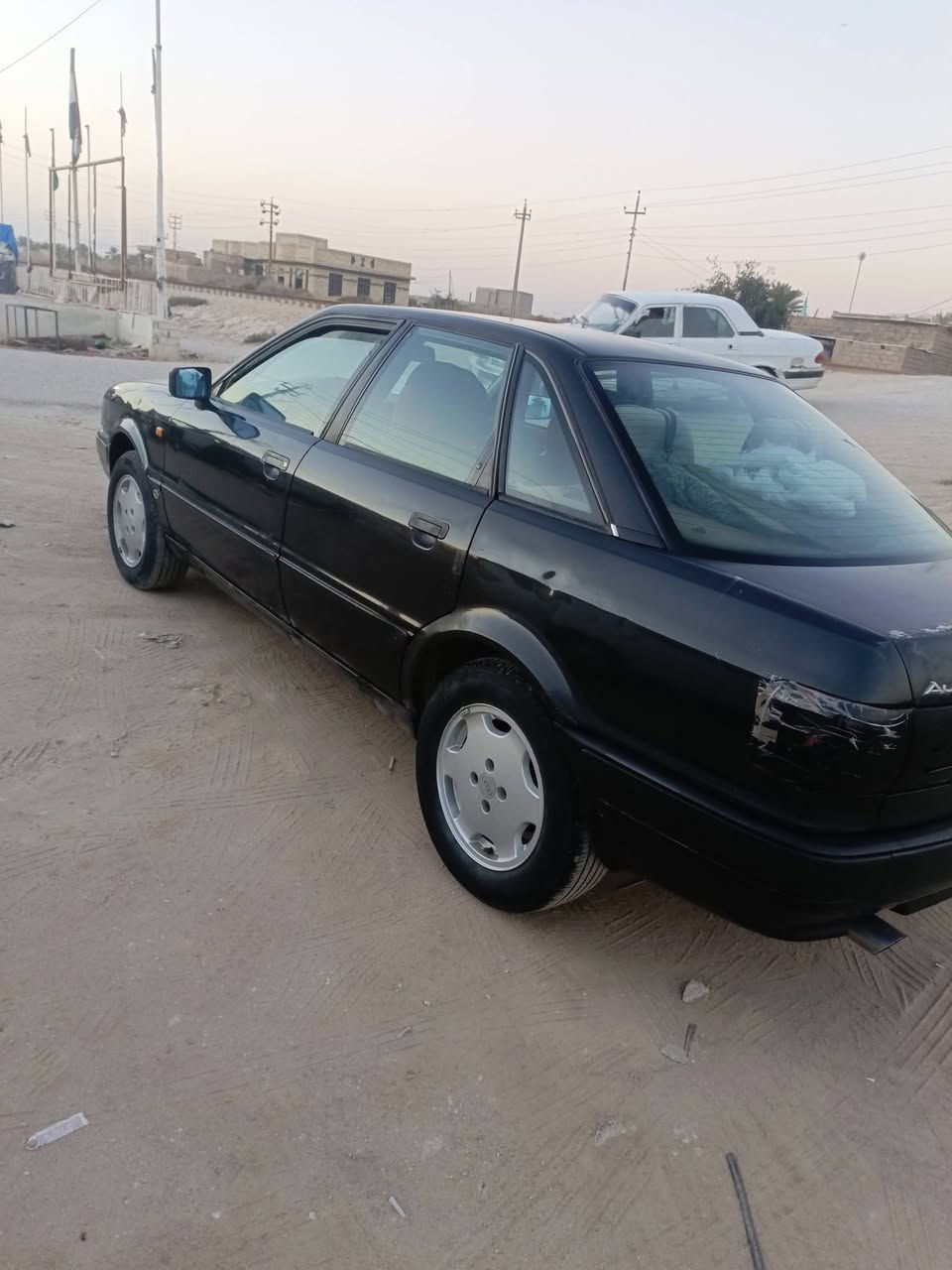 اودي ١٩٩٢ كير مكينه مكفولات رقم بابل 40 وبيه مجال ***********
