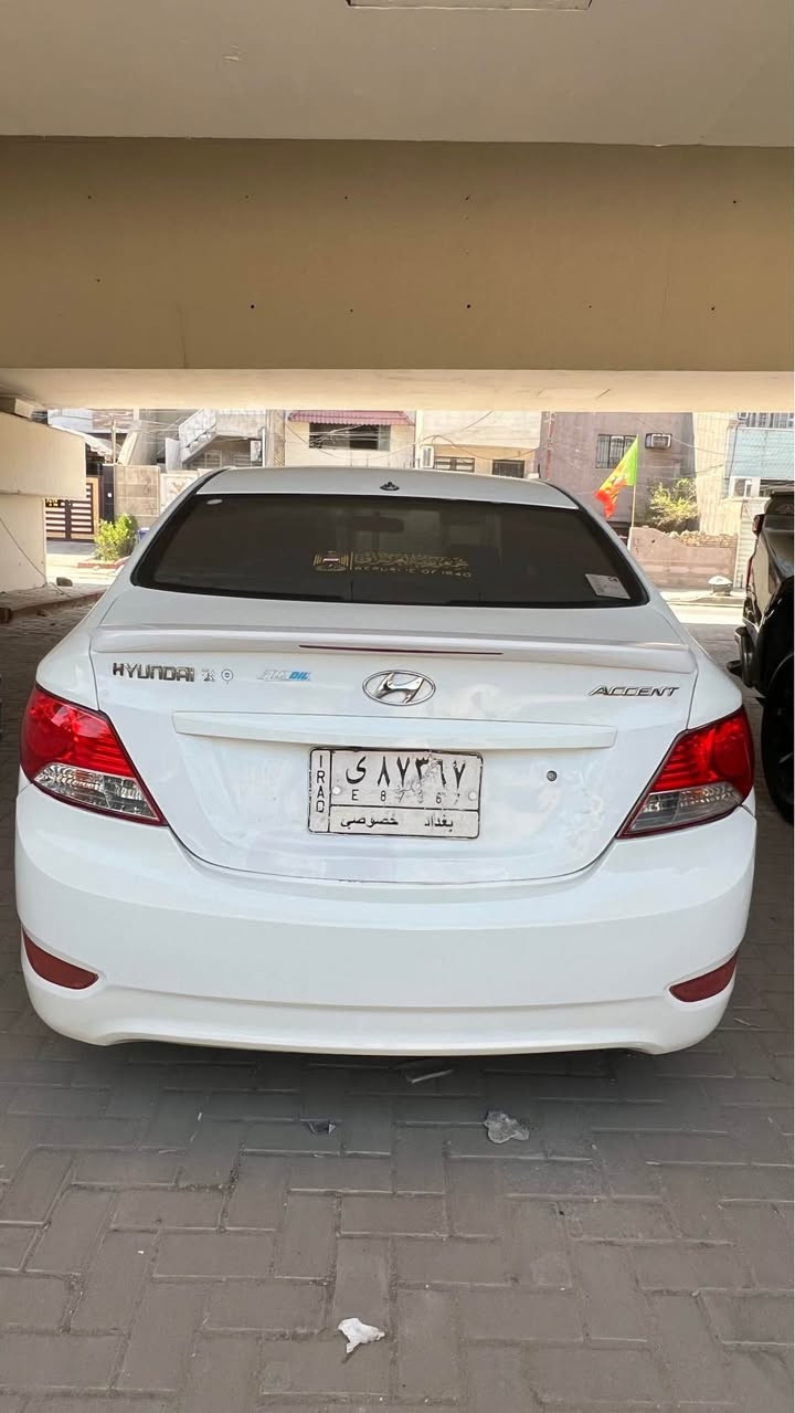 السلام عليكم 
هيونداي اكسنت خليجي موديل2013
1600 قطرتين 
للبيع فقط
تحكم ستيرن جهتين 
نضام eco
شاشة اندرويد
اشاير بلمري
كير / مكينه نضاف 
تبريد جديد
السيارة بيهة  جاملغين خلفيات صبغ والجاملغ الامامي الايمن مبدل وبيهة حالوب فقط بلقمارة
رقمهة بغداد خصوصي
السعر 80 وبي مجال 
مكاني بغداد حي القاهرة
*********** بغداد, العراق

