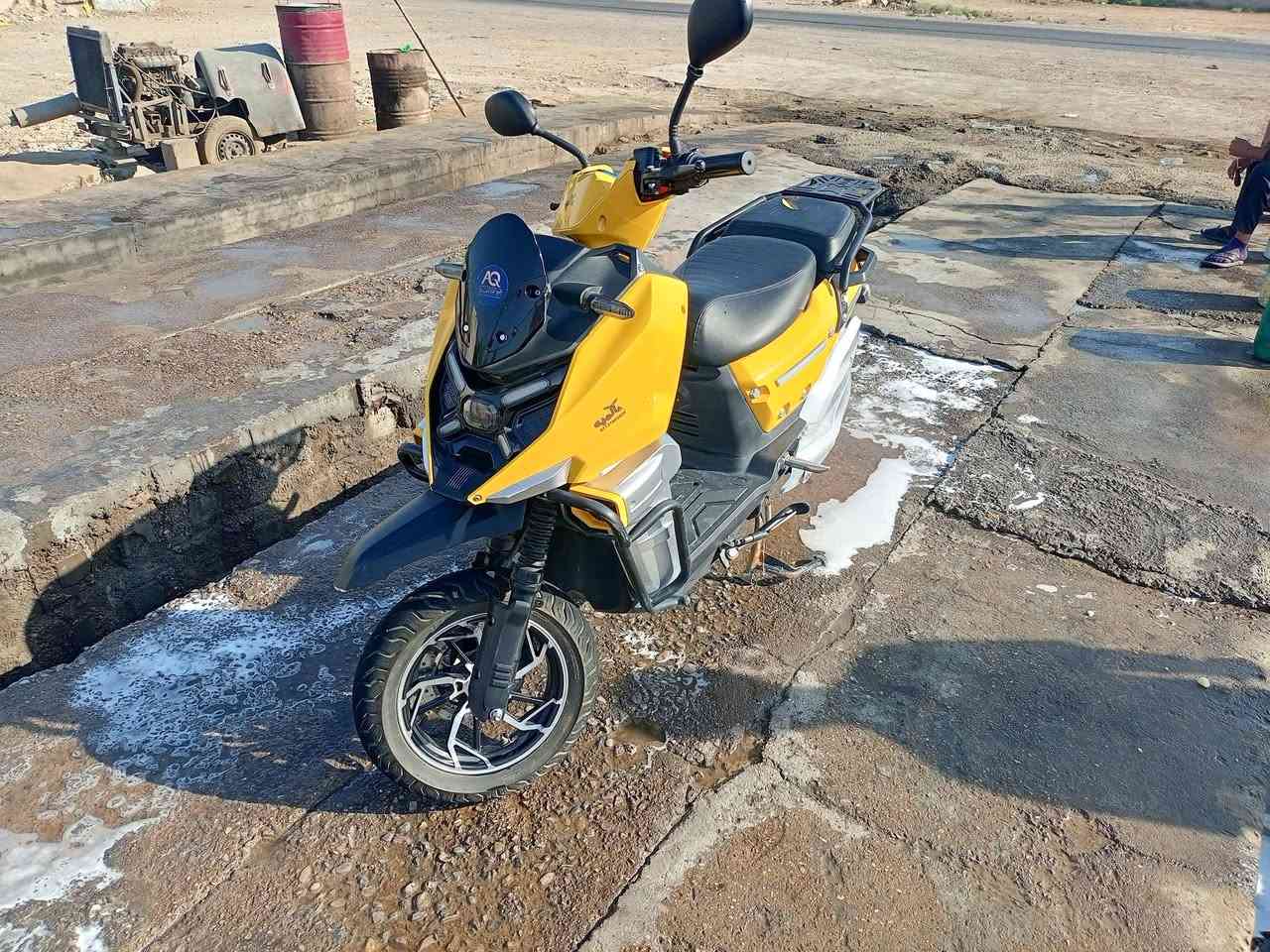 دراجه سكنس اباجي شحن اخذتهه قبل ٥ اشهر ب1450 كفاله عامه 
شحنه الوحده توصل 70كيلو سرعه 80 
سعرهه 1100
رقم ***********
