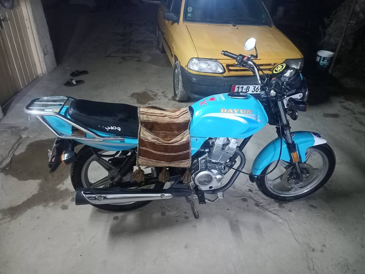 سلام عليكم شباب دايون عضم مديل 22 دراجه نضيفة ومكينتها حلوة سعر 900 وبيها مجال مكاني حله 
***********
