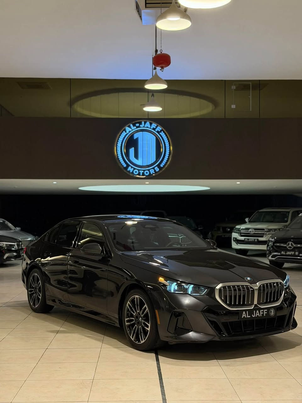 السلام عليكم 
سعر جدا مناسب🔥🔥
للبيع BMW 530i M package 
موديل 2026 ماشيه 7 الف فقط🎁
🚨بصمتين شركة وياها
فول مواصفات 
كامرات 360 درجه وسقف بانوراما وداتا شو وداخل جوزي بلادي وكشنات جلد تدفئه وتبريد وكهرباء وخزن ورادارات وحساسات وبصمات وصندوك كهرباء وسماعات هارمان كاردون وبعد كلش هوايه مواصفات 
السياره وارد امريكي بيها شبر صبغ ومكانين صغار بارد بدون دواخل او ايرباك وگير ومكينه بشرط ورقم الشاصي بالصور

السعر : 510$ ورقه
للاستفسار :  *********** كاوه جمال
العنوان : السليمانية المعارض الجديده معرض (الجاف)
