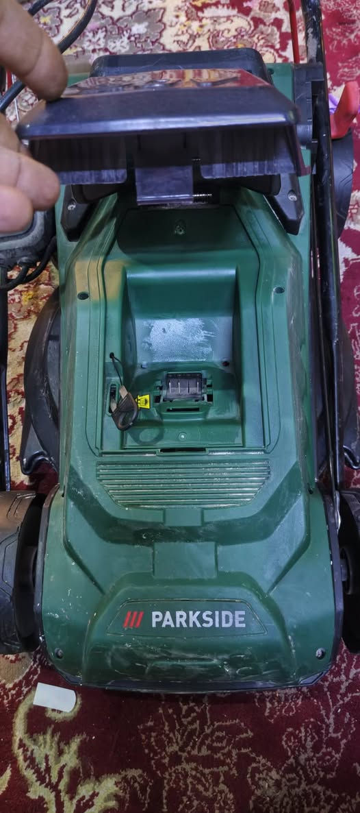 حاشوشة ثيل شحن ٢٠ فولت بارك سايد جديد بسعر صدمة ٣٥ الف العدد قليل جدا الاتصال على الرقم *********** يوجد توصيل بغداد و المحافظات
