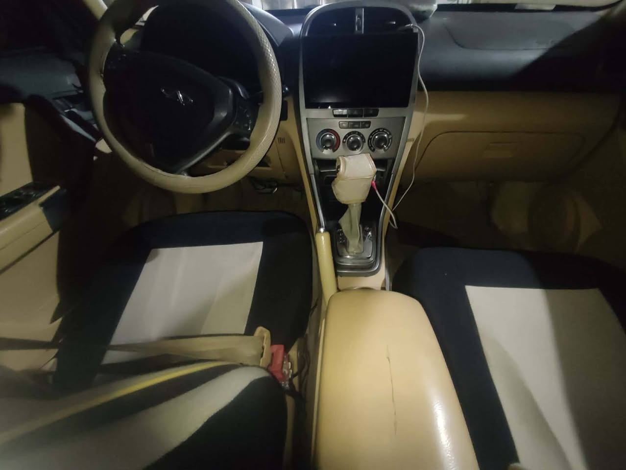 السلام عليكم تيكو موديل 2014 كير ميكانيكي سنويه لغايه ٣٠ السياره بسمي تحويل شوكت ما تريد / المكان ديالى السعر ٦٧ وبيهه مجال قليل ***********
