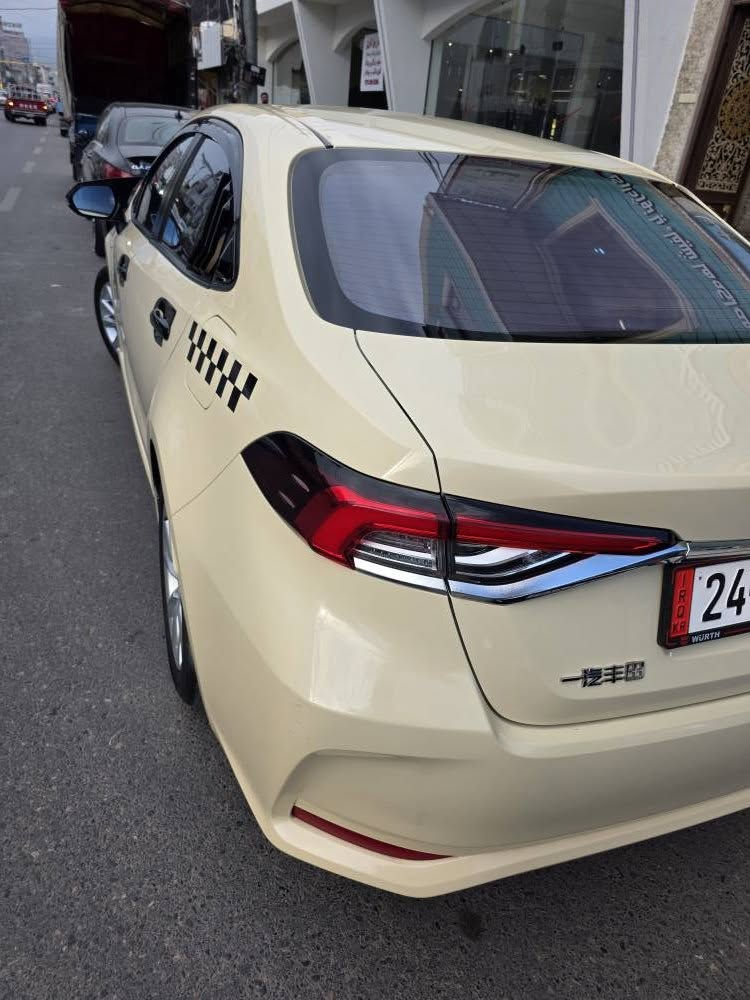 سيارة 🚗 تكسي تيوتا هايبريت  موديل2025فول مواصفات ماشي 52الف 3قطعة تبديل وفيه بعض ملاحظات  كاشي باقي أربع أرقام رقم وثانوي الى 2030 ....( ***********) زاخو, دهوك
