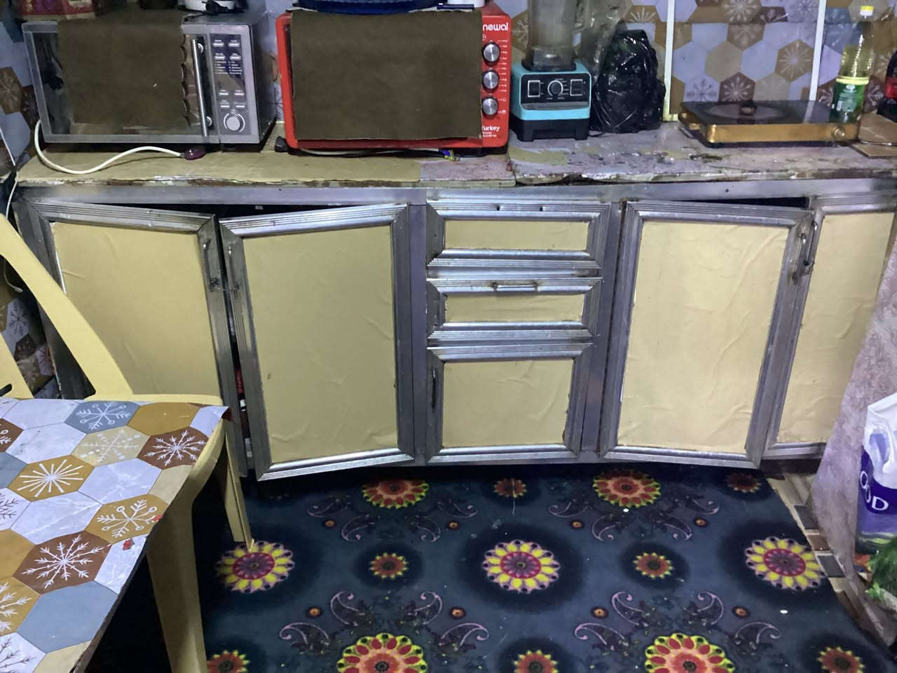 غراض مستعمله لبيع سعر مناسب بيع مستعجل لتواصل عبر  هذا الرقم***********
