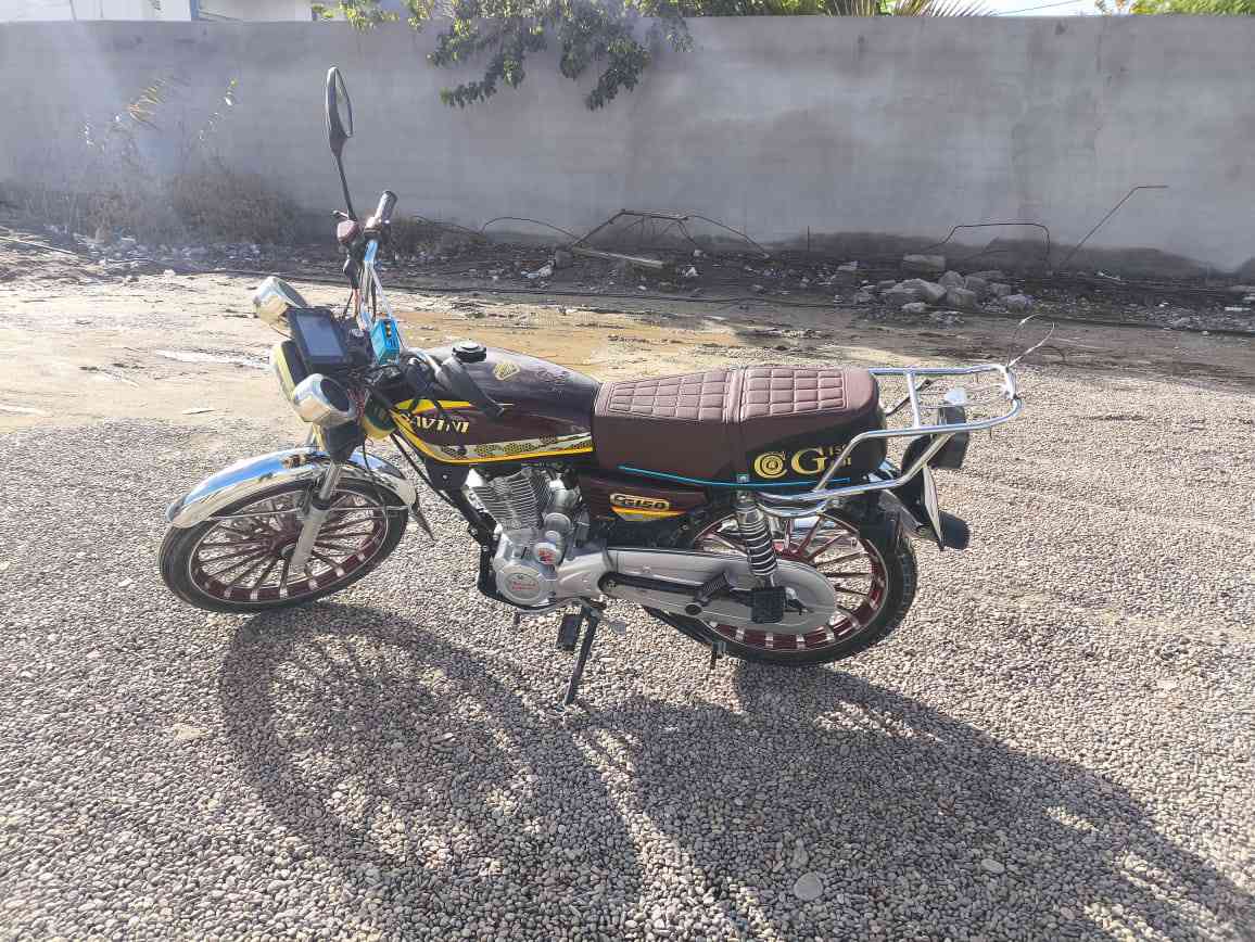 من بعد السلام سيفان موديل 2025صار شهر من اخذته مروس فقط ب سيفان محرك 200 او 150 ـــــــ ***********
