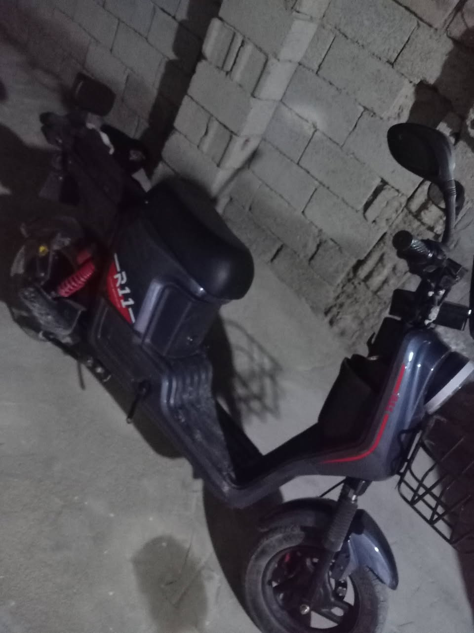 باسكل شحن للبيع جديد كلش سعره ٥٠٠وبي مجال خاص مارد لتصال ***********
