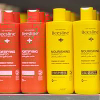وصلتنا بضاعة جديدة من شامبو Beesline الأصلي ✨   متوفر نوعين:   🔴 شامبو...