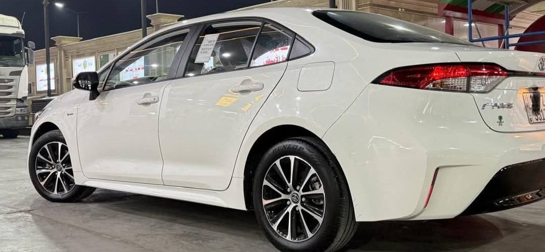 كورلا / 2025 / الشكل الأمريكي / محرك  1800 هايبرد HEV رقم بغداد دولي. السيارة ضمان الشركة لمدة سنتين...السيارة  إستلام( شهر ٩ / 2025 ).السيارة ع وضع الشركة و بيه سونار.
المواصفات...
- محرك 1800 هايبرد - شحن ذاتي .
- بصمة تشغيل + بصمة دخول .
- هاندبريك بصمة + أوتوهولد.
- رادار توقف ذاتي.
- سياقة آلية .
- تبريد قطعتين - بيانو شاشة .
- شاشة أبل كاربلي + كامرة خلفية دوارة.
- مانع أنزلاق + مود درايف + أيفون مود.
- (  ٦  ) أيرباك .
-حساس لايت كامل أوتو عالي ناصي+ زنون+ لد نهاري.
- حساس ضغط  أطارات .
- تحكم ستيرن فوول كامل جهتين.
-ماشية ( ٧٠٠٠ ) كيلومتر قابل للزيادة. أستخدام شخصي. 
- السيارة مكفولة من الحادث و البارد و حتى من الشخط.
- السعر (   ١٥٧ $ ) و بيه مجال للشراي. 
-العنوان بغداد/ السيدية.
- هاتف( *********** )( ***********) ( *********** / واتس اب )
