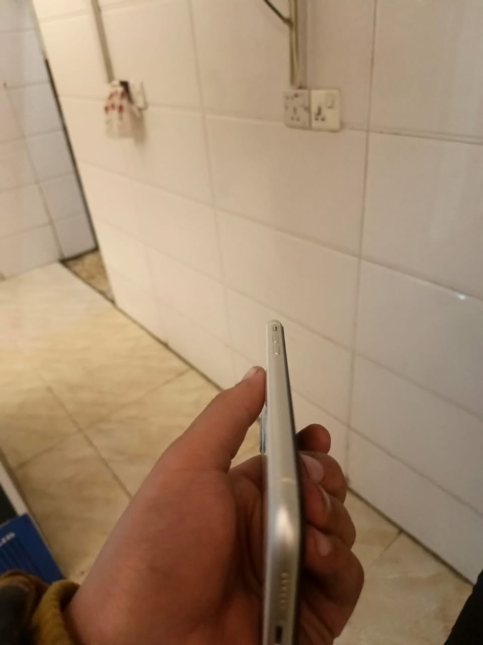 سلام عليكم ايفون ١١عادي ذاكره ٢٥٦جهازه فقط شاشه مبدل فيس ايدي متوقف بطاري ٧١اويد اروسه جيتي عشرين بور اي اي جهاز أندرويد 🤖


**إذا كنت صاحب هذا الإعلان وتريد حذفه لأي سبب، رجاءا أرسل رسالة إلى الدعم الفني**