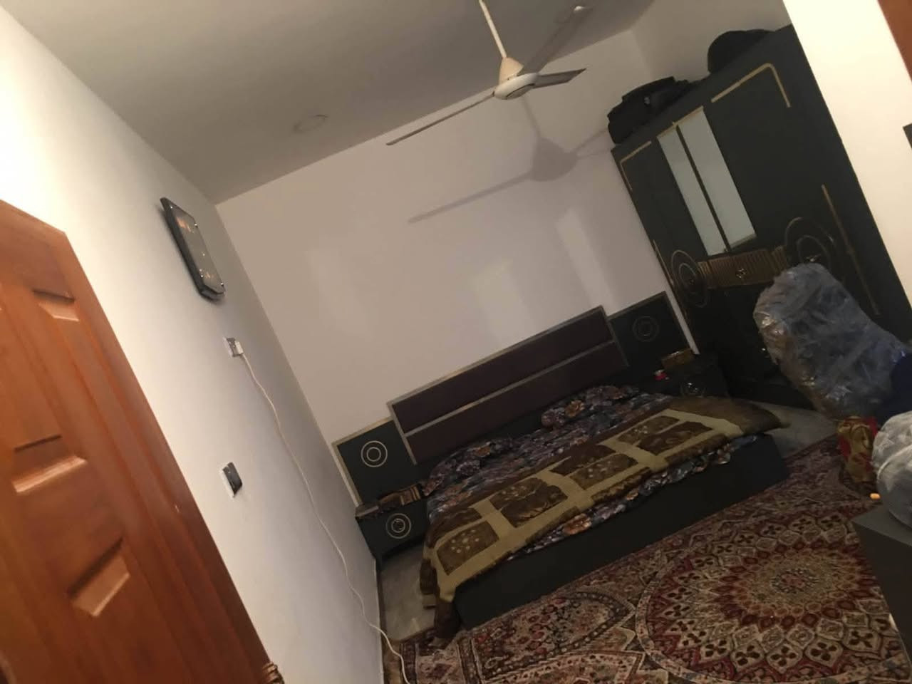 السلام عليكم ....
بيت للبيع مساحه 75 متر بناء جديد ومن الأساس واجه 4 الا ربع  ثلاث طوابق يتكون من 4 غرف نوم وصاله ومطبخ وصحيات موقع البيت الغزالية الهياكل العمداء قرب جامع غازيه السعر المطلوب 195مليون مع المجال  للاستفسار الاتصال ع 

***********
