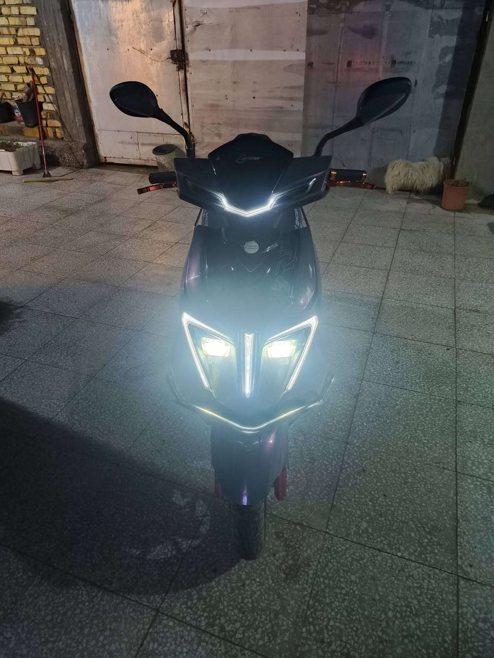 ‏السلام عليكم سكنس مدرع مديل 2025 كفاله ترهم مراوس بماكس تشغيل بصمة وتشغيل نكرة سلف الله شاهد الدراجة جديدة كله بلادي و كله شغال من الطول للطول كهربائيات كلهن شغالات اشارة ودبل اشارة و لايتات زنون وحساسات كله شغال الدراجة هية تسولف تجي تجيك وتطلع و انت راضم رقمي *********** بي واتساب و الخاص مفتوح مكاني بابل
