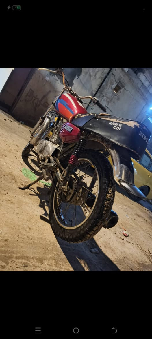 ايراني للبيع نامه كلك مكاني فيه جوز وموز السعر 350 مكينه توب نامه حربيه واتساب ***********
