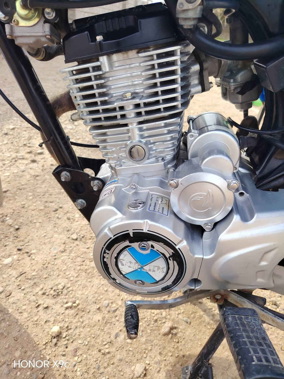 ايراني موديل 2024 اوراق كامله السعر 600 وربي مجال العنوان بغداد اليوسفيه ***********
