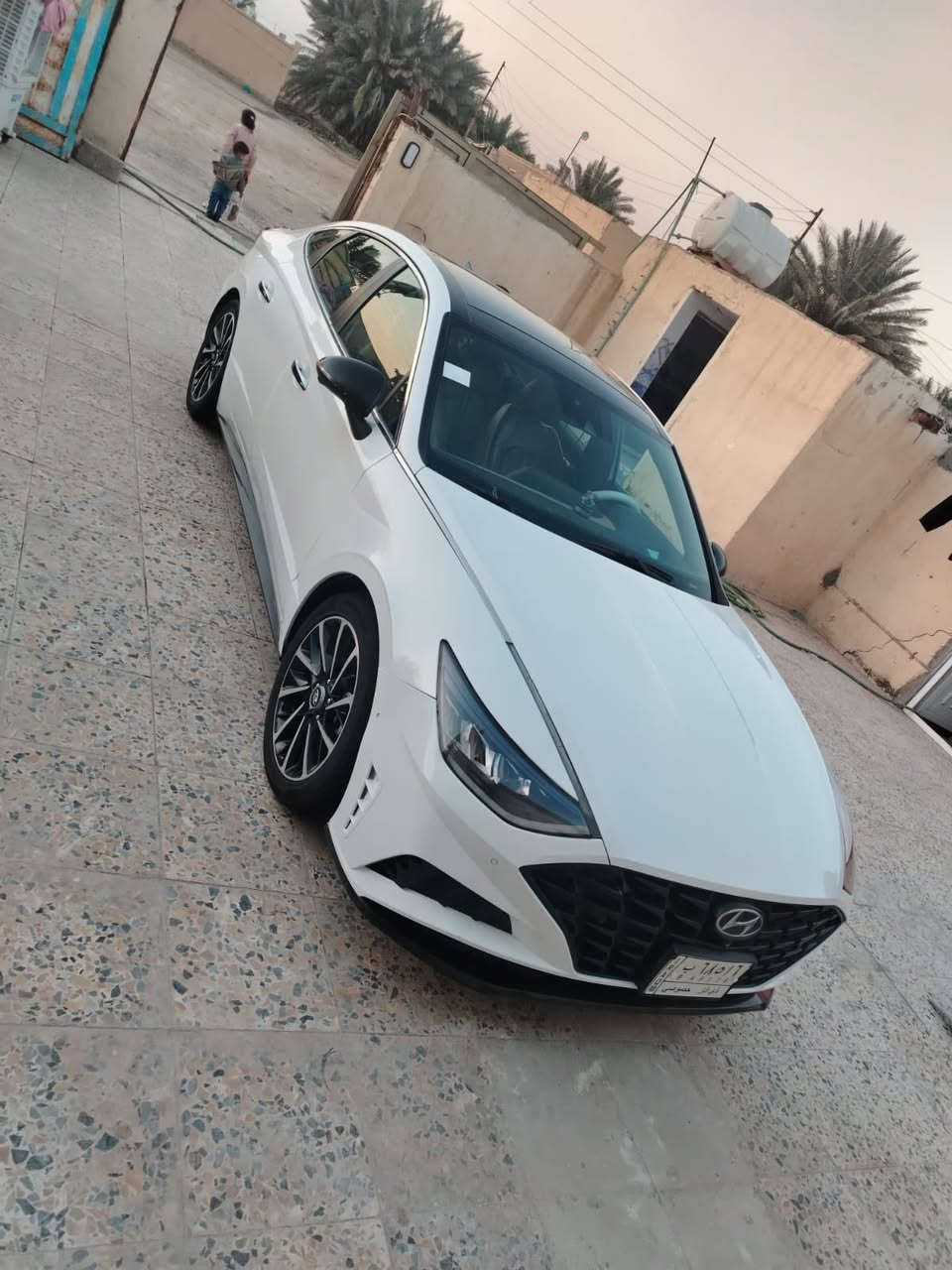 سلام عليكم سياره سوناتا موديل ٢١ فول مواصفات ٤ رادارات فتحتين سياقه ذاتيه تبريد كشنات تبريد سترين سياره ماشيه ٦٤ ميل وارد امريكي دخول سرقه تخم تاير اول امس مشدود رقم ذي قار حداديه جديده كارتون سياره خير من الله للاستفسار عل رقم التالي *********** السعر ١٦٠ وبيه مجال للشراي
