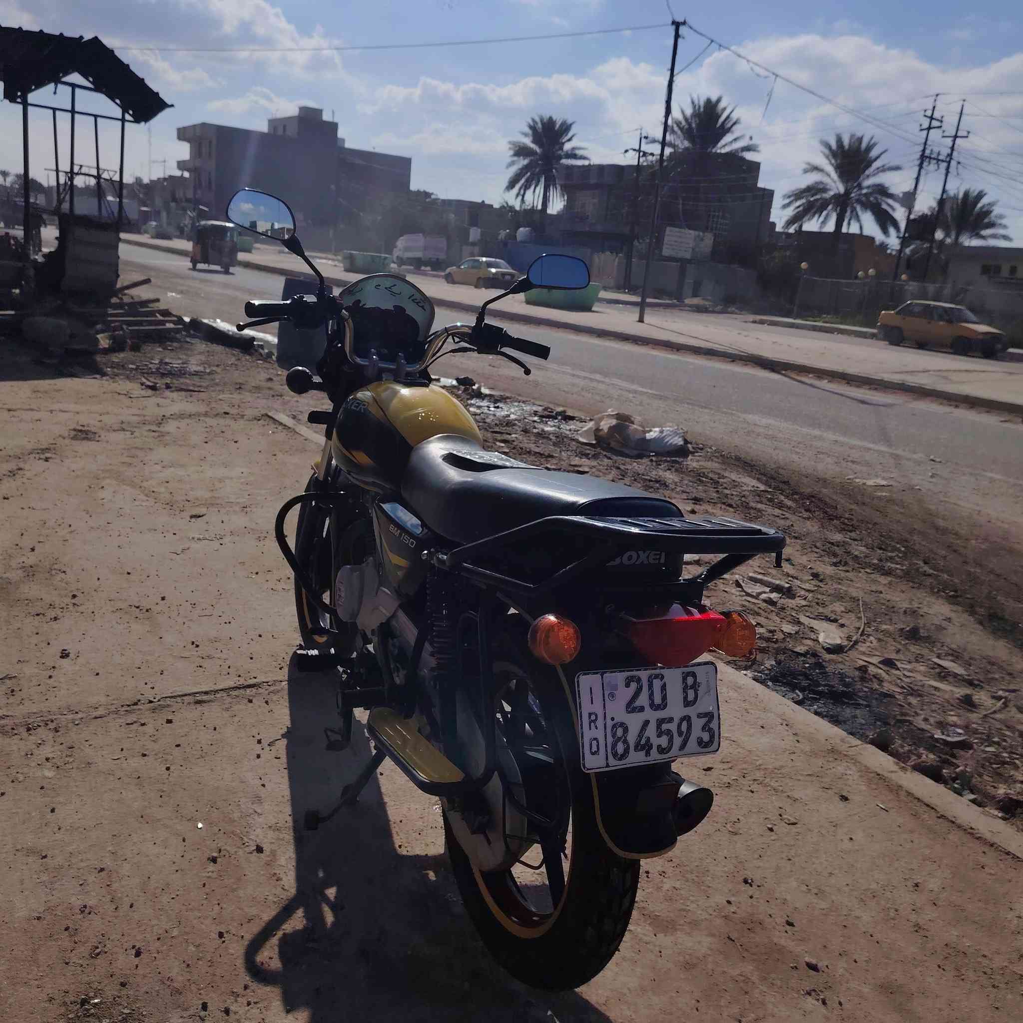 سلام عليكم 🏍️🏍️ دراجة بوكسر موديل 2022 رقم وسنوية ديالى انكليزي 🚦🚦 تحويل ثاني يوم دراجة مكفولة كفالة عامة اي نقص مابيها فول نظافة  100/100 خير خير من الله دراجة استخدام شي كلش قليل سعرها ١٩٥٠ وبيها مجال حك جية مكاني ديالى بعقوبة شراي يتصل على رقم ويدلل *********** 📞📞
