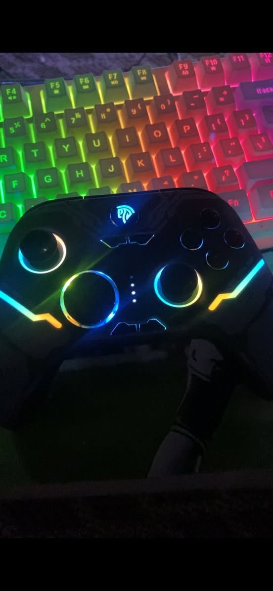 سلام عليكم تجميعه معه شاشه ويو بي اس و جوستك استخدام قليل السعر مليون و 350

RTX 3070ti ZOTAC GAMING
i5 10600 KF مكسور سرعة من الشركة
ASUS PRIME Z490-P
SSD 512
RAM 16 8x2 DDR4 3200 hz
power 1000 GOLD
360mm RGB AIO Liquid Cooler with LCD Display مبرد
الكيس C300 Antec

الشاشه 

كيم اون
120hz
0.1 ms
1920x1080

مكاني: بغداد الشعب 
الهاتف:***********
