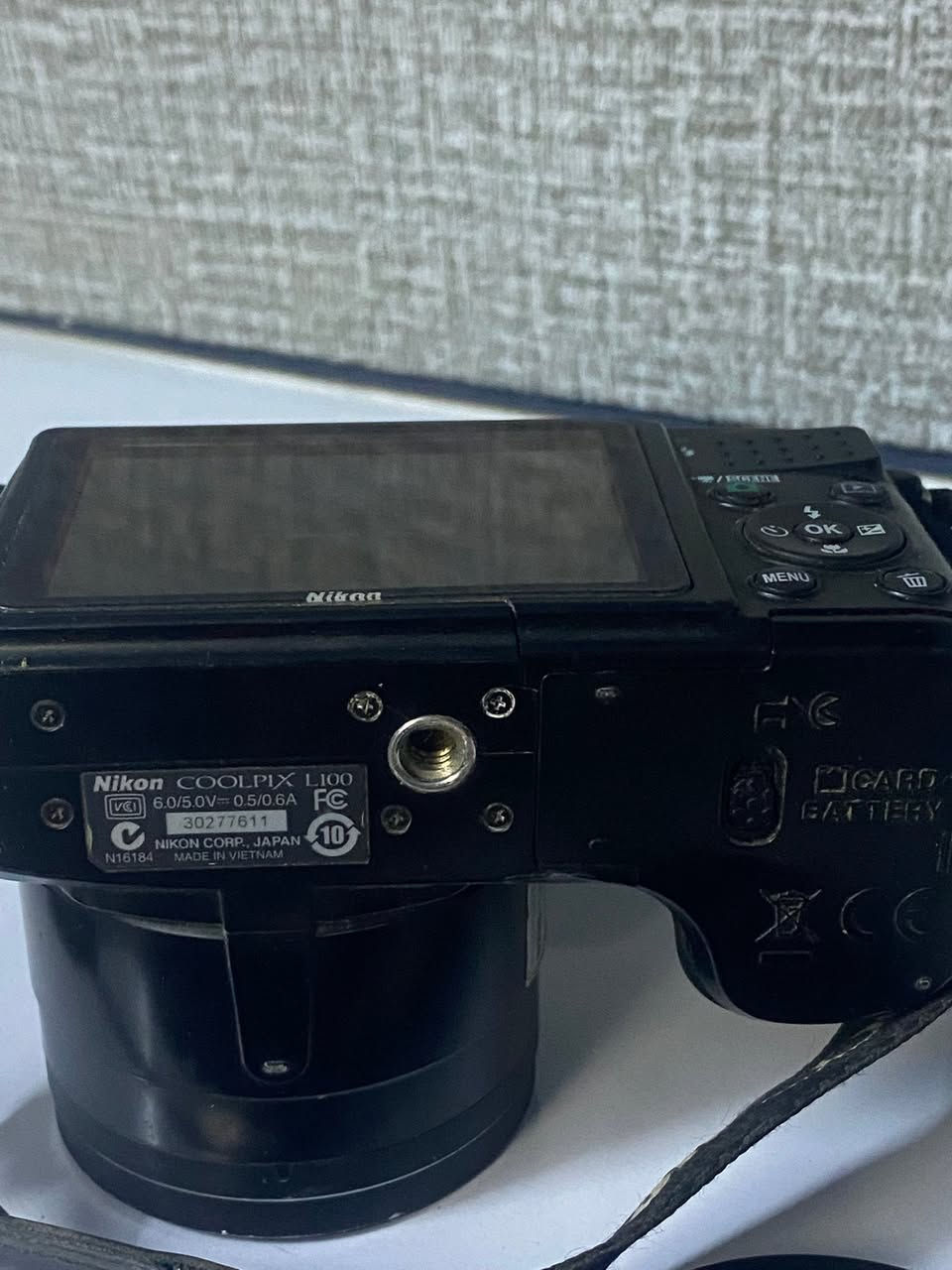 كامرة نيكون cool pexL100 الوضع شغالةلكن شاشة مكسورة ابيع كوم حديد سعر 15 الف ***********
