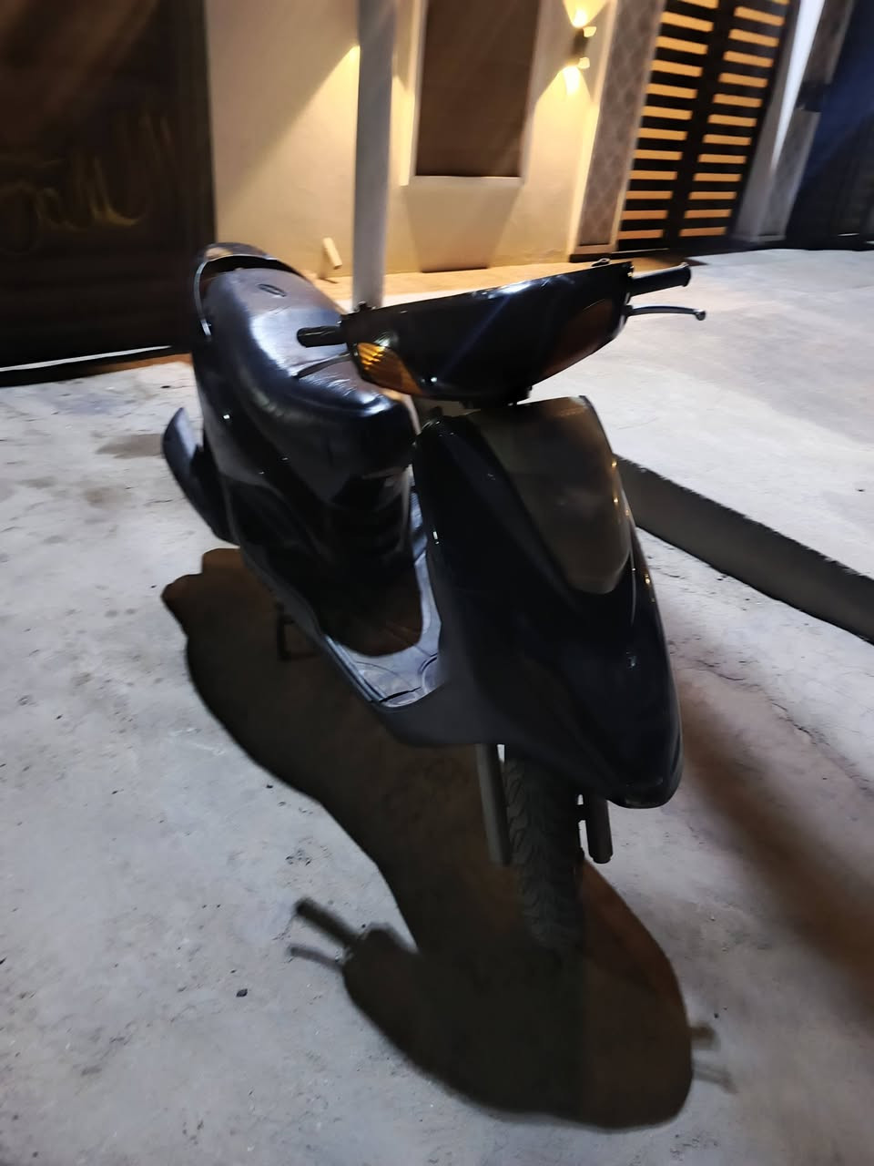 سلام عليكم دراجه بريز للبيع كله شغاله شلعه معدل خير من الله كله بلاديه السعر ٤٥٠بيه مجال للشرائح ***********
